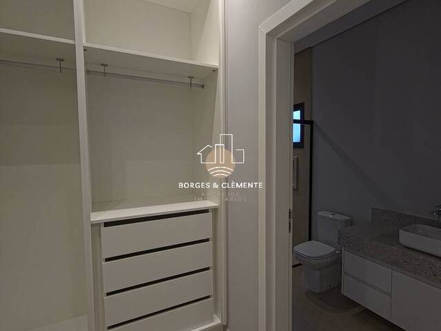 Casa para Venda em Atibaia - 4