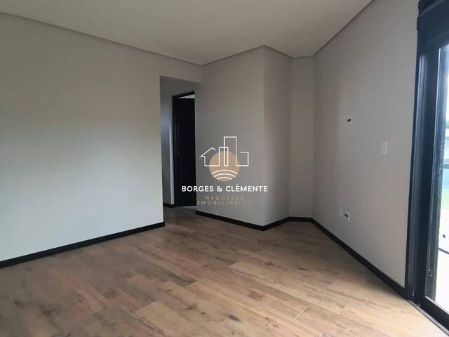 Sobrado para Venda em Atibaia - 5