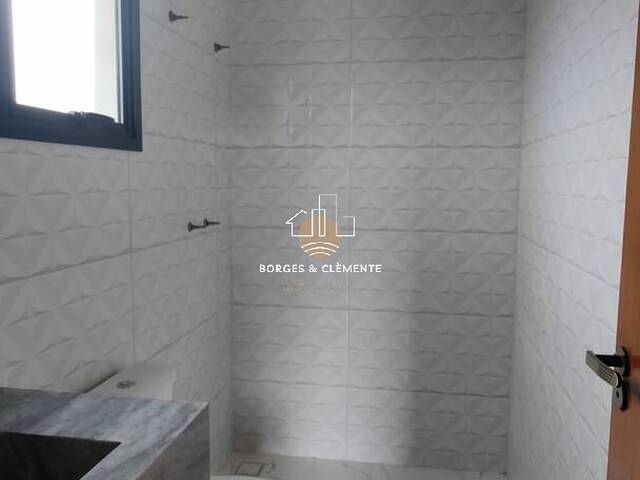 Casa para Venda em Atibaia - 4