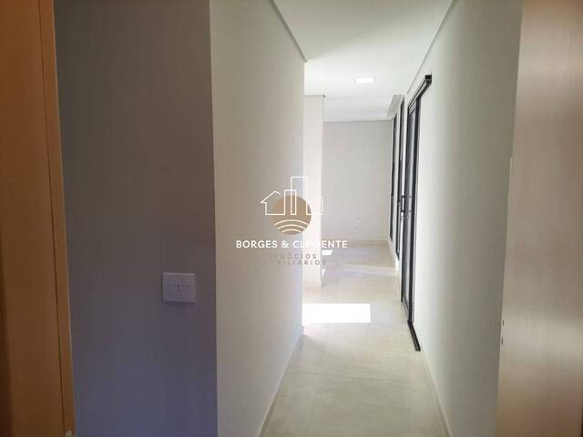 #28 - Casa para Venda em Atibaia - SP