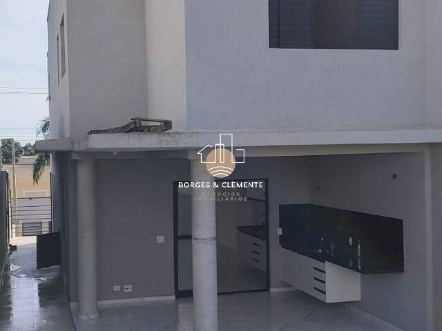 Casa para Venda em Atibaia - 4