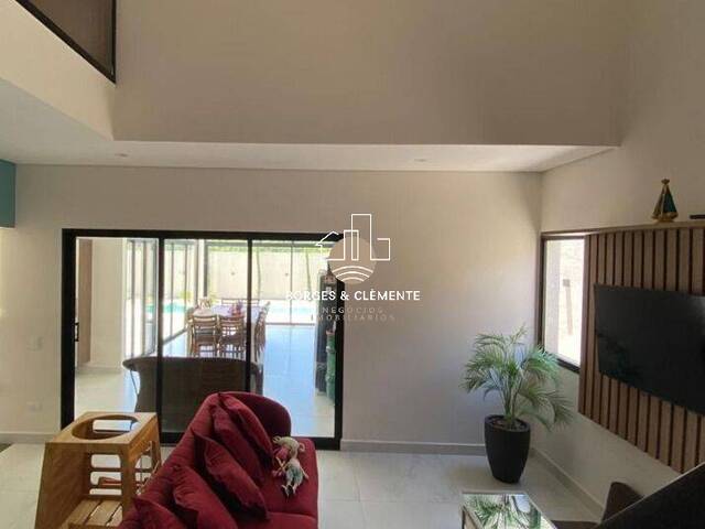 Casa para Venda em Atibaia - 4