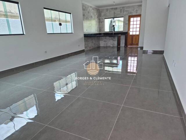 #64 - Casa para Venda em Atibaia - SP