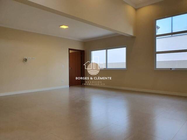 Casa para Venda em Atibaia - 4