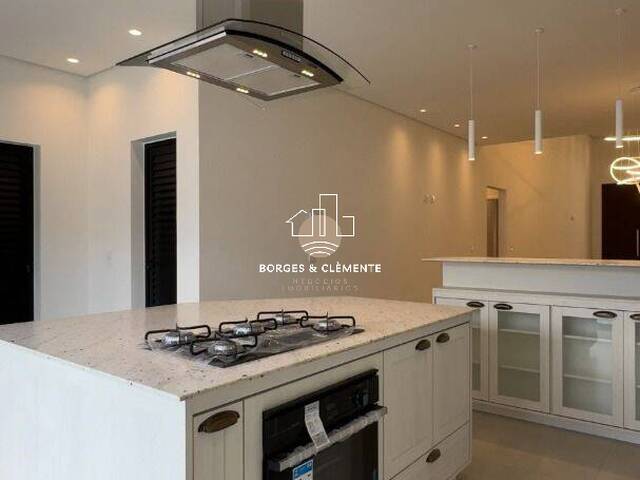 Casa para Venda em Atibaia - 4