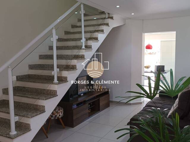 #71 - Casa para Venda em Atibaia - SP