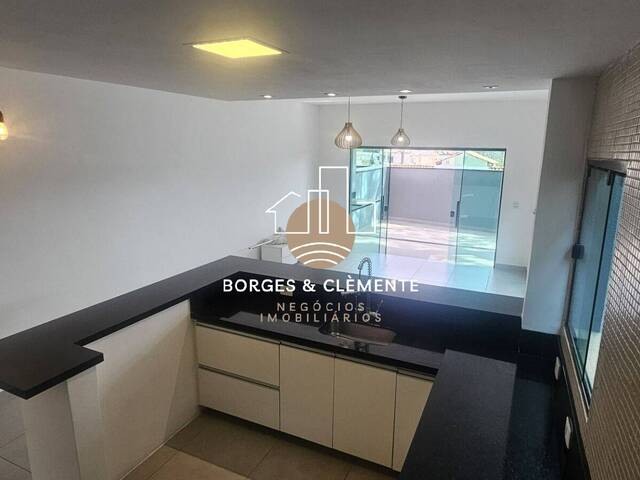 Casa para Venda em Atibaia - 2