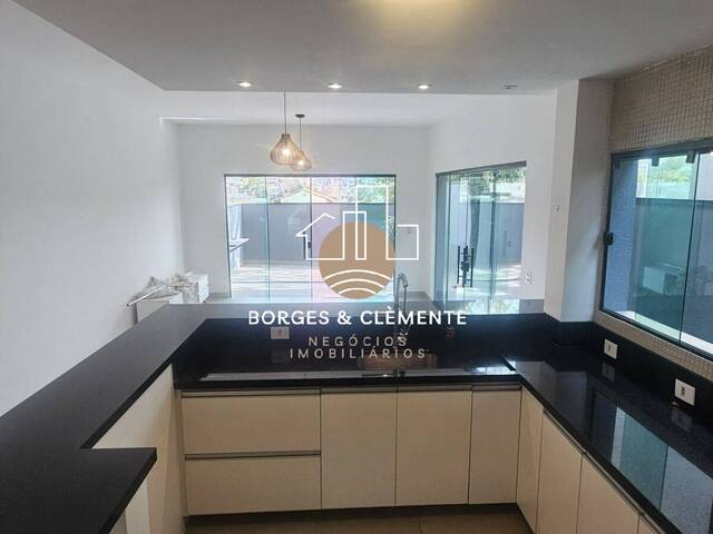 Casa para Venda em Atibaia - 3