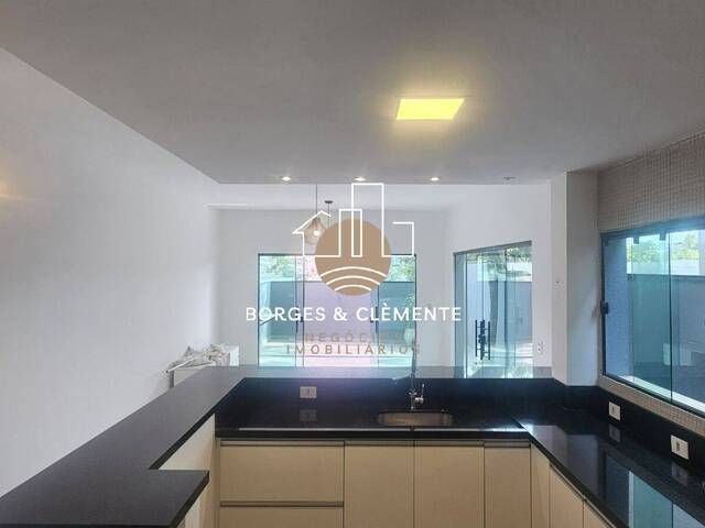 Casa para Venda em Atibaia - 4