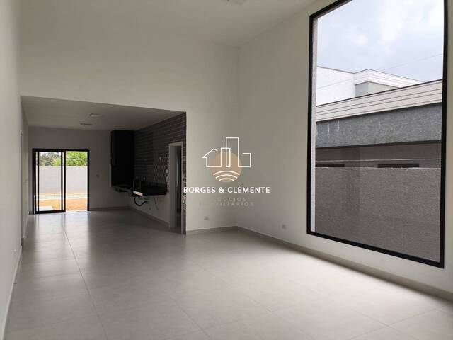 Casa para Venda em Atibaia - 4