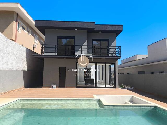 Casa para Venda em Atibaia - 2