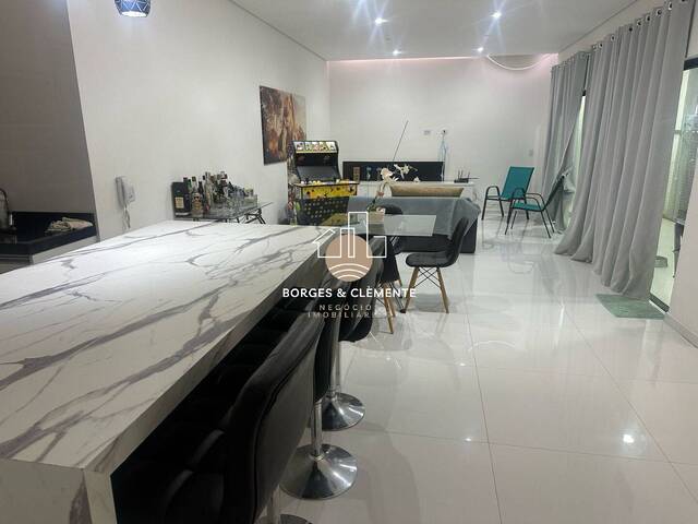 Casa para Venda em Atibaia - 2