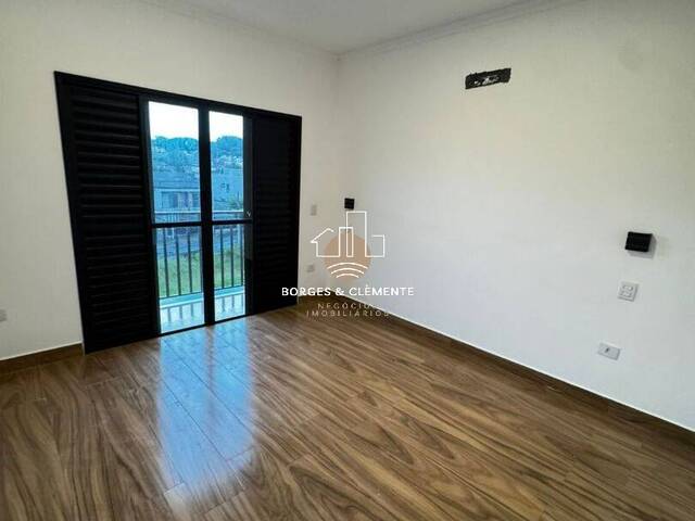 Casa para Venda em Atibaia - 3