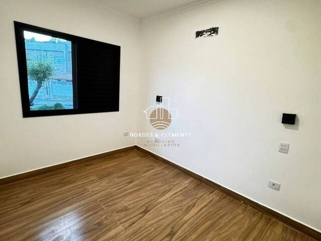 Casa para Venda em Atibaia - 5