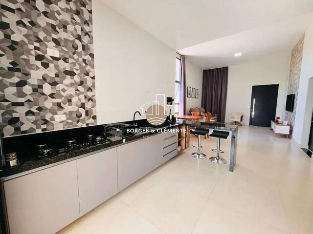 Casa para Venda em Atibaia - 5