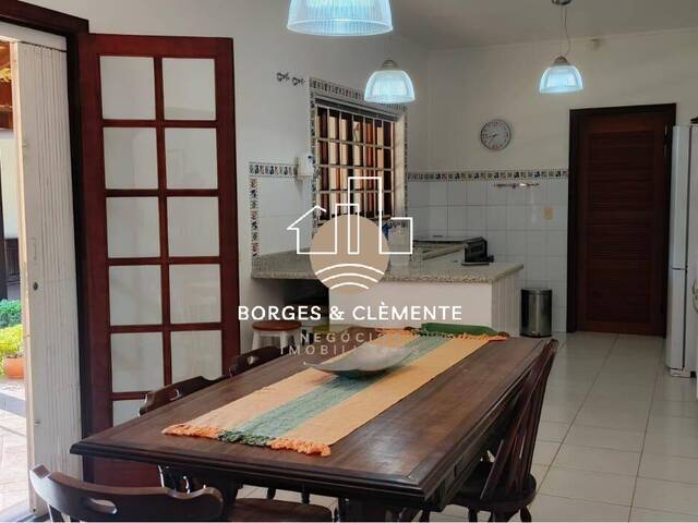 Casa para Venda em Atibaia - 3