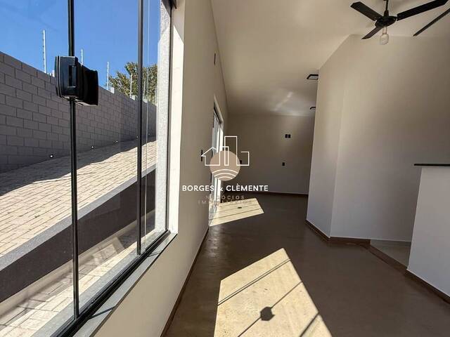 #154 - Casa para Venda em Bom Jesus dos Perdões - SP