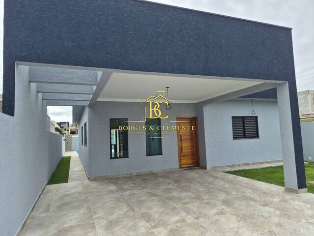 Casa para Venda em Atibaia - 2