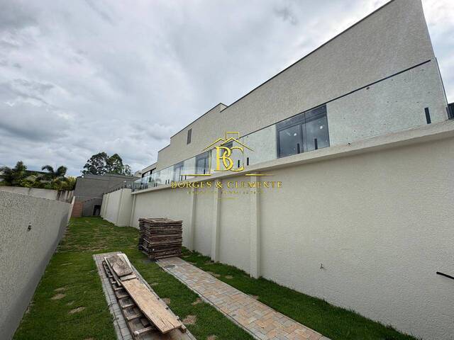 Casa para Venda em Atibaia - 3