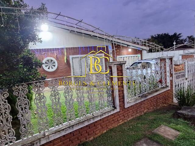 Casa para Venda em Atibaia - 3