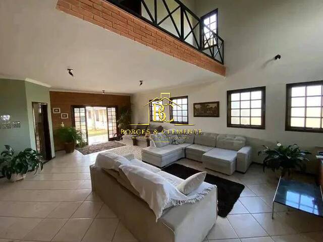 Casa para Venda em Bom Jesus dos Perdões - 4