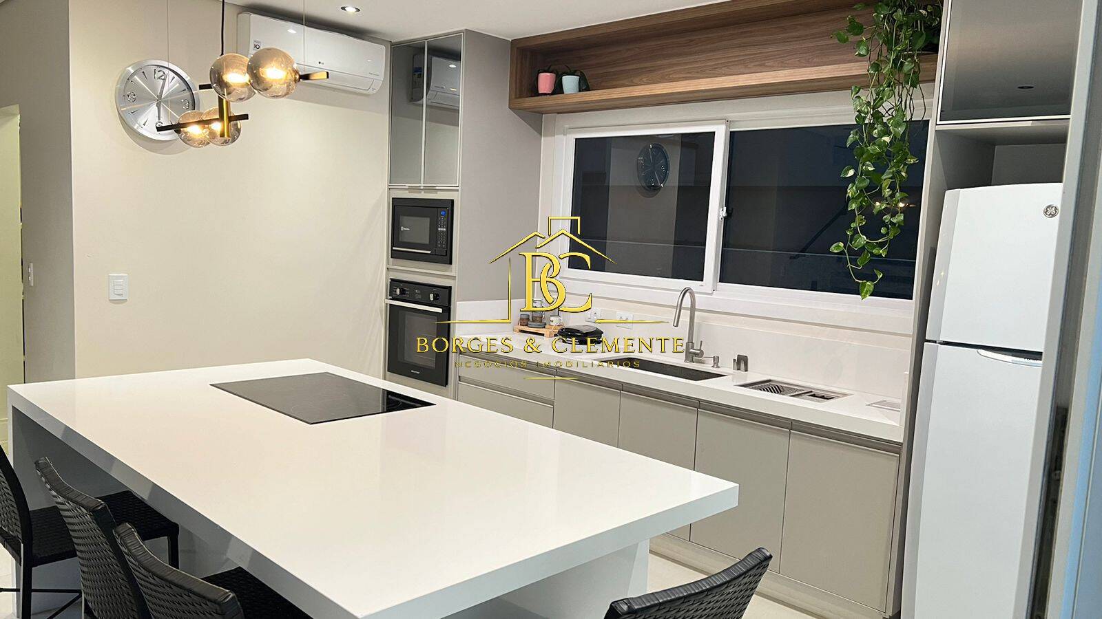 Casa, 3 quartos, 256 m² - Foto 30