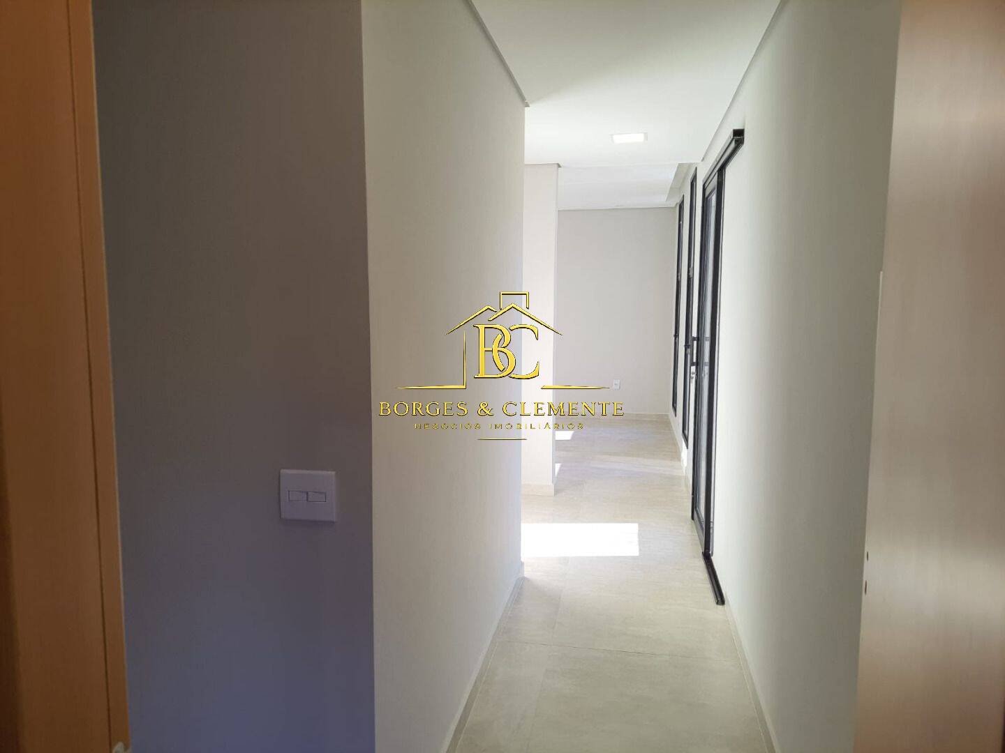 Casa, 3 quartos, 296 m² - Foto 3