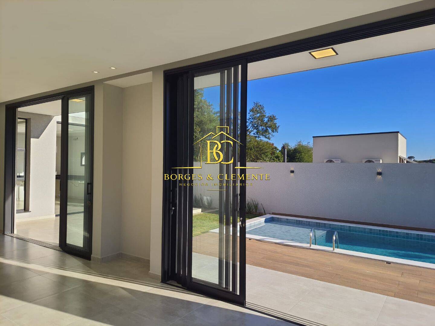 Casa, 3 quartos, 296 m² - Foto 17