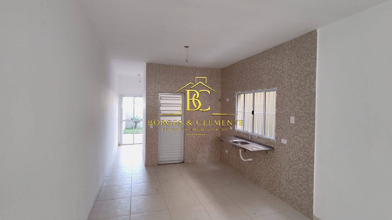 Casa, 2 quartos, 72 m² - Foto 1