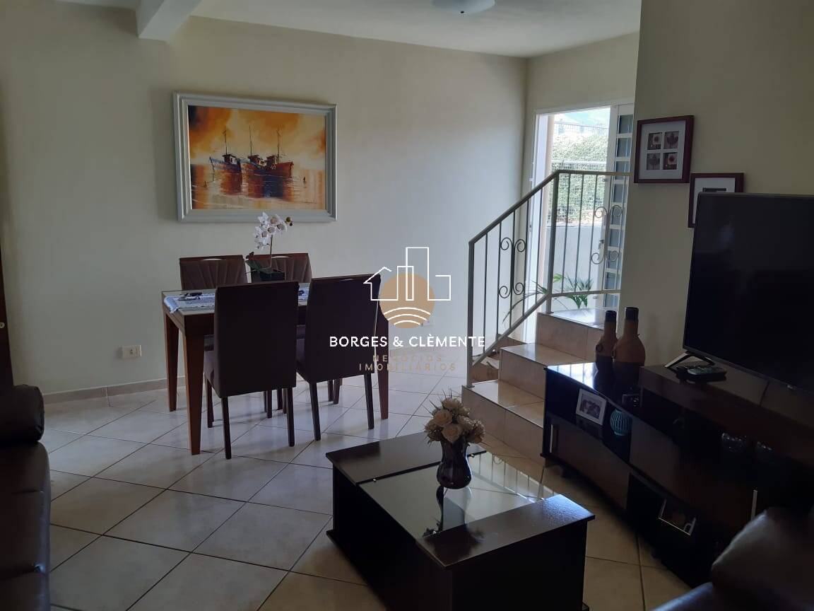 Casa, 3 quartos, 250 m² - Foto 3