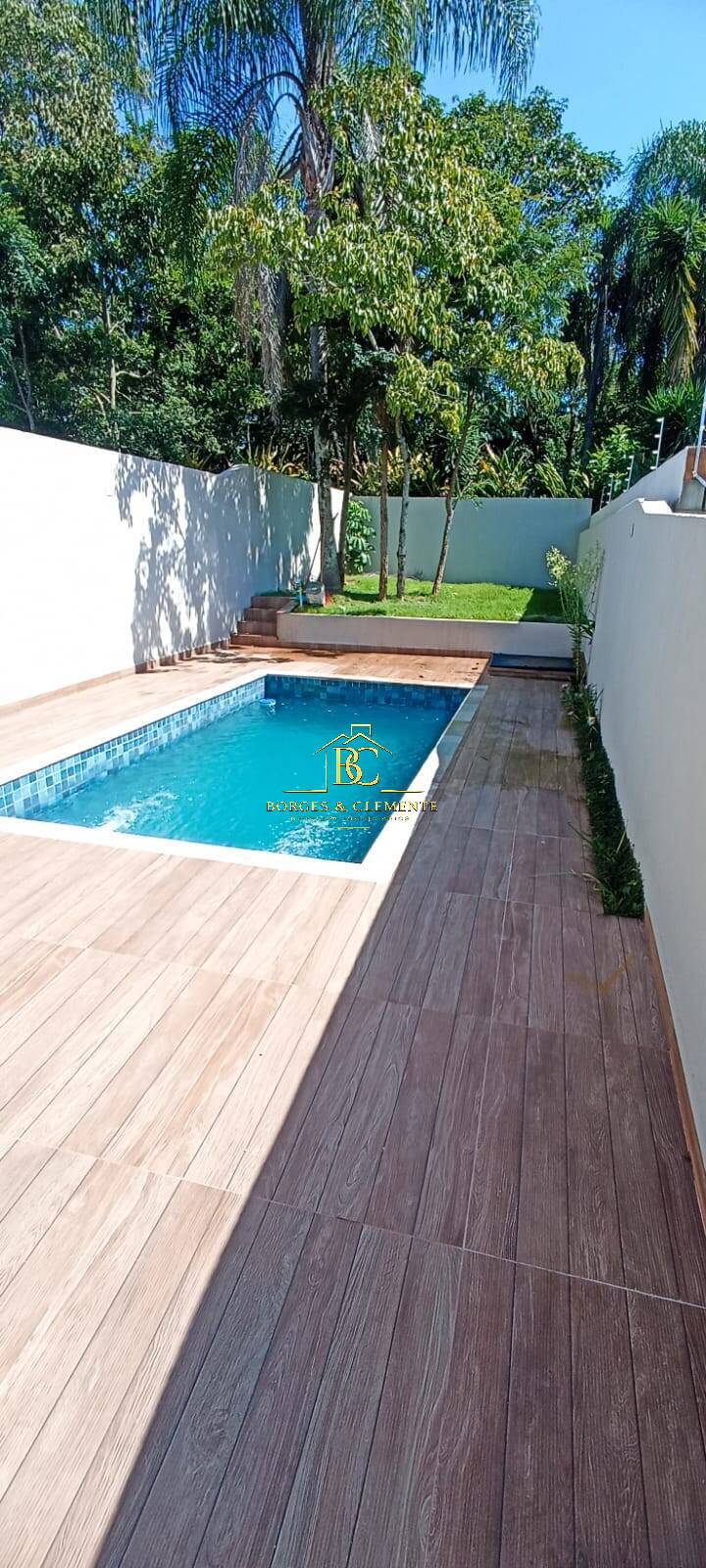 Casa, 3 quartos, 197 m² - Foto 1