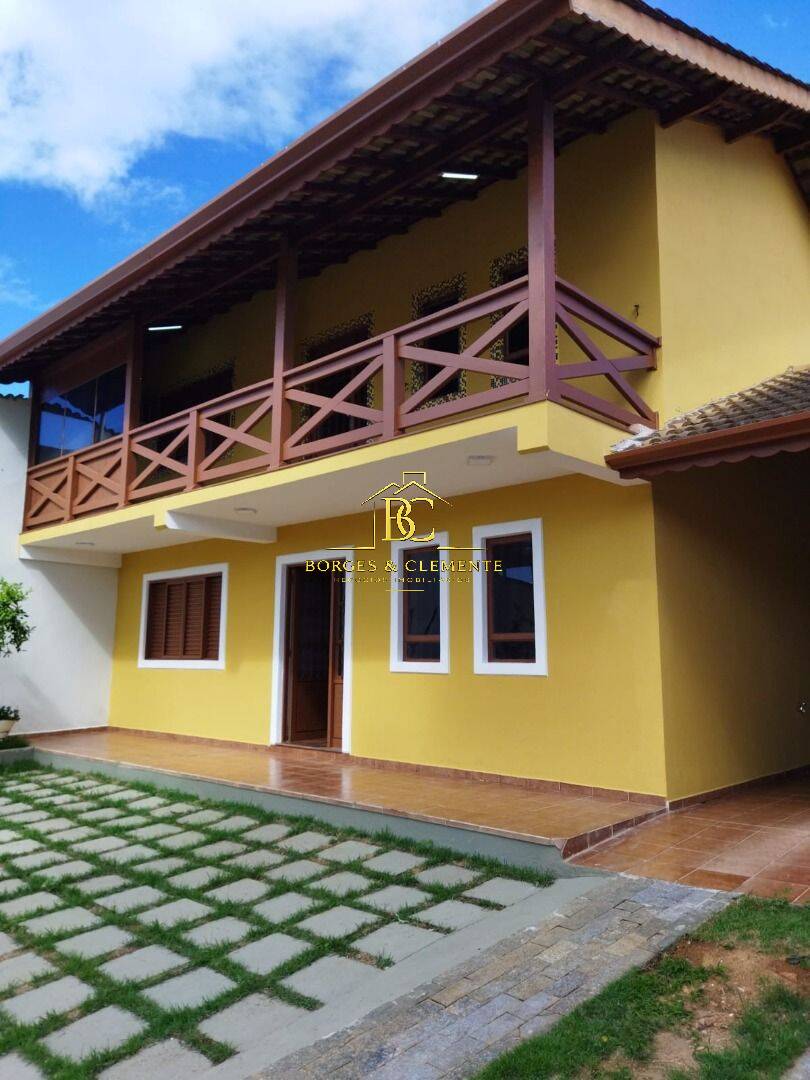 Casa, 3 quartos, 240 m² - Foto 1