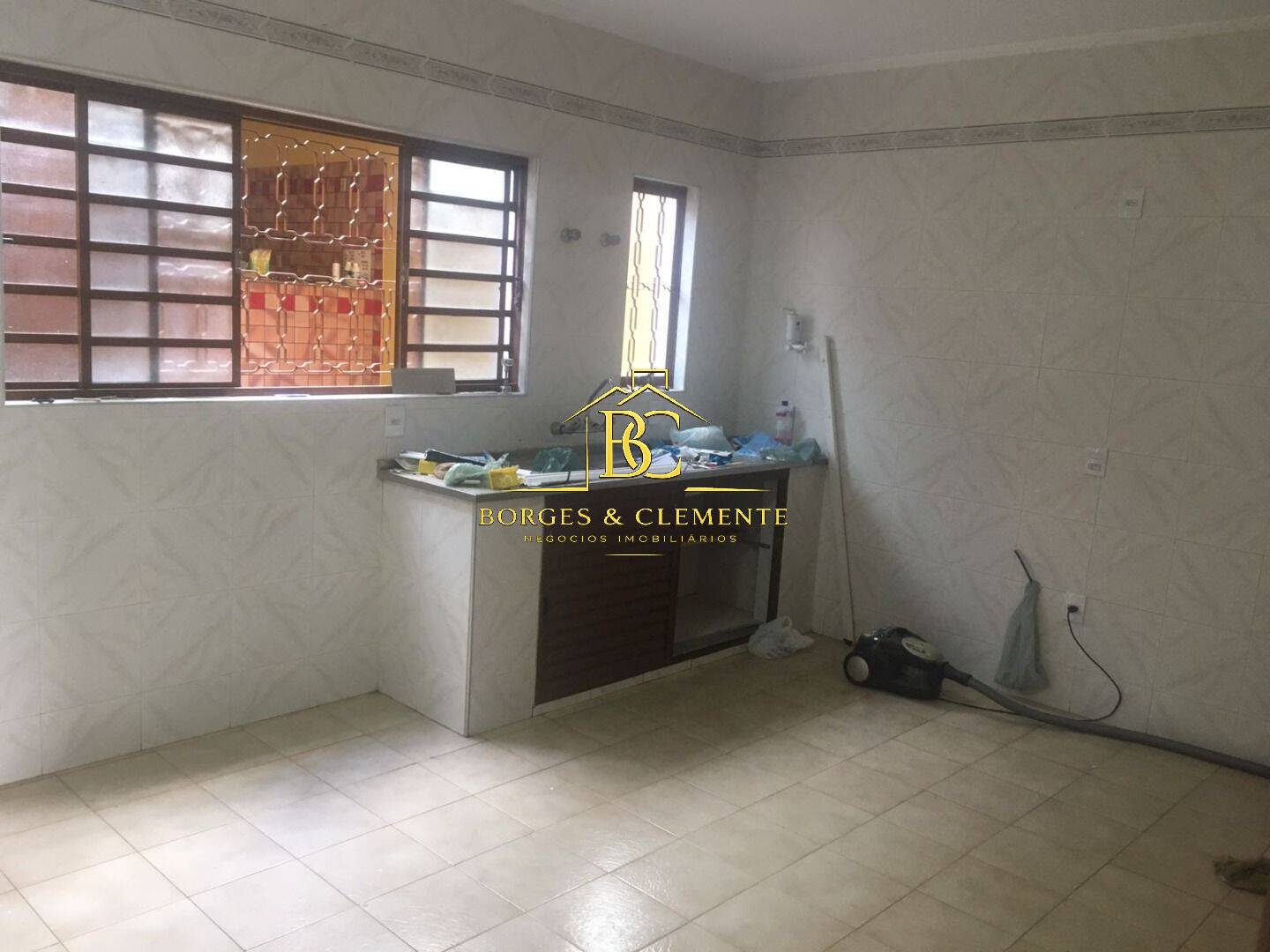 Casa, 3 quartos, 240 m² - Foto 7
