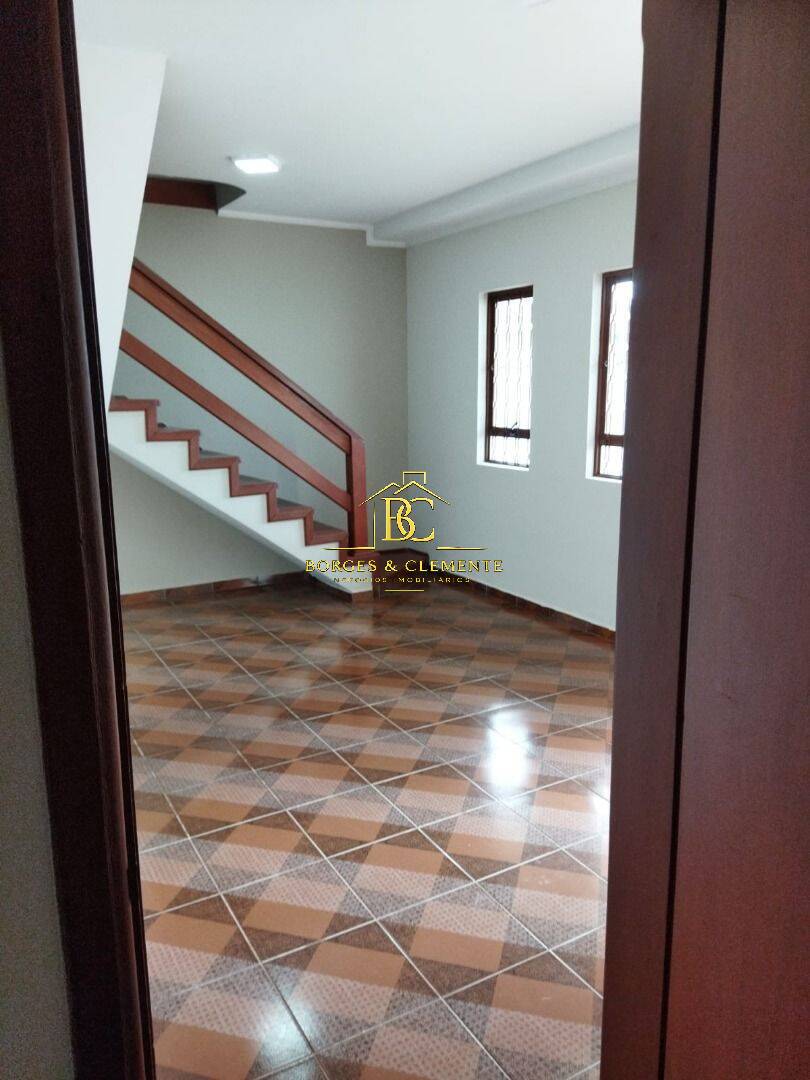 Casa, 3 quartos, 240 m² - Foto 8