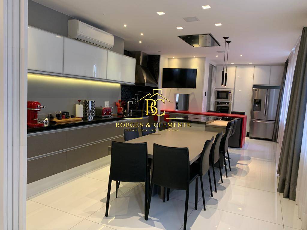 Apartamento, 3 quartos, 197 m² - Foto 1