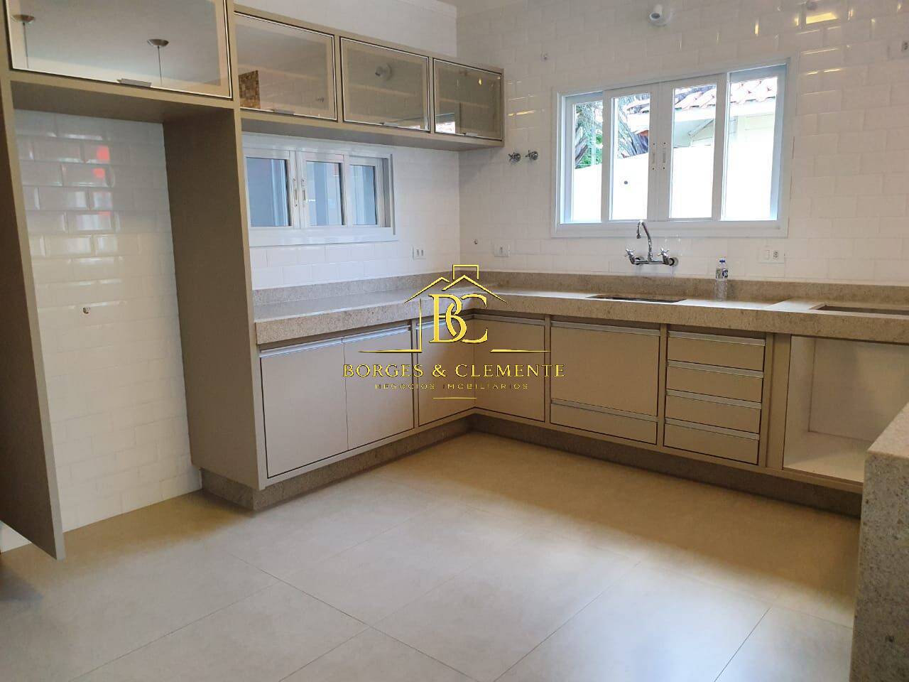 Casa, 4 quartos, 323 m² - Foto 5