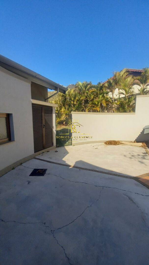 Casa, 3 quartos, 290 m² - Foto 2