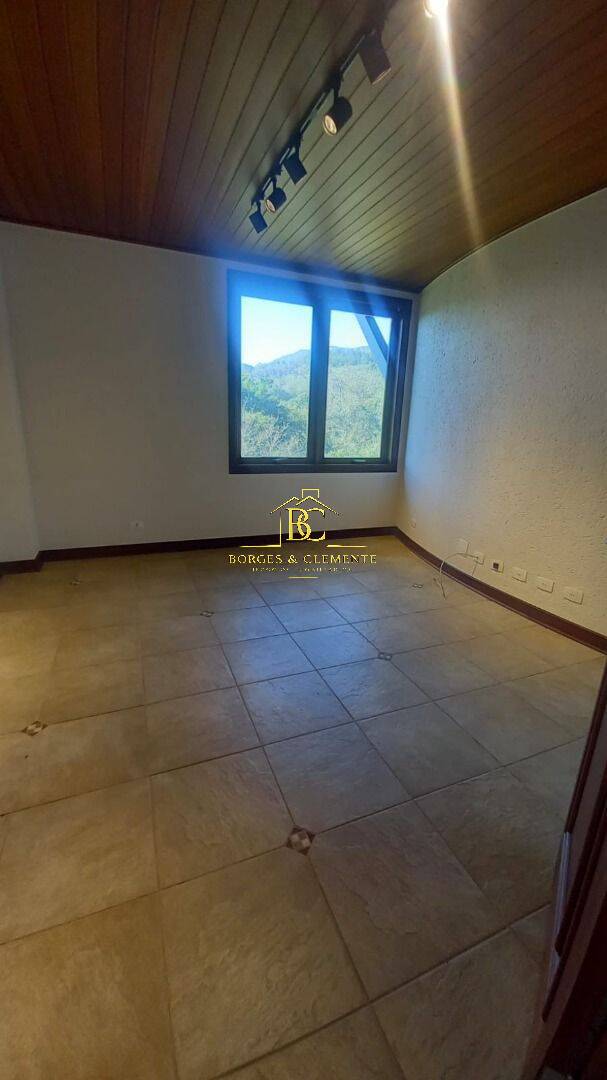 Casa, 3 quartos, 290 m² - Foto 32