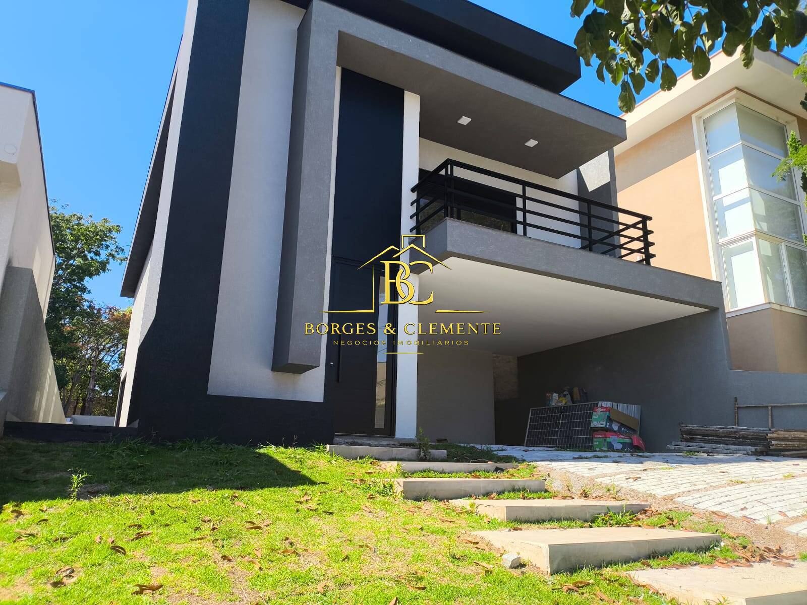 Casa, 5 quartos, 317 m² - Foto 1