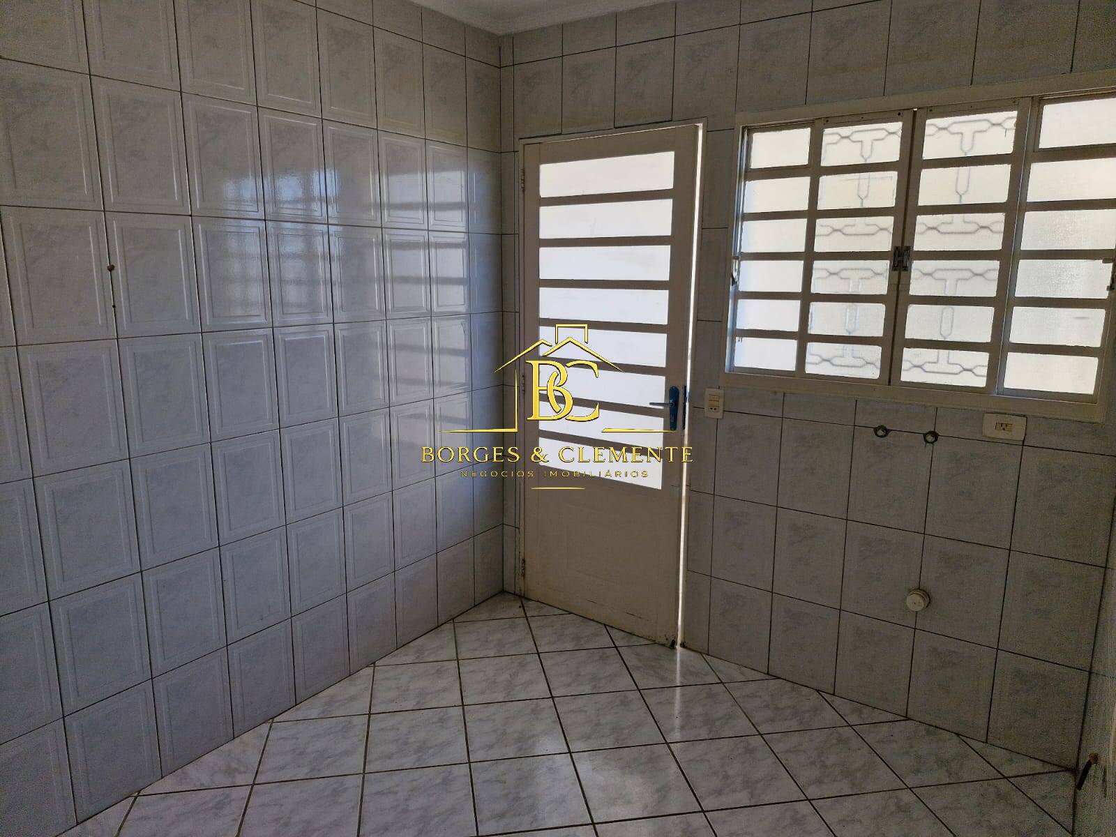 Casa, 3 quartos, 154 m² - Foto 2