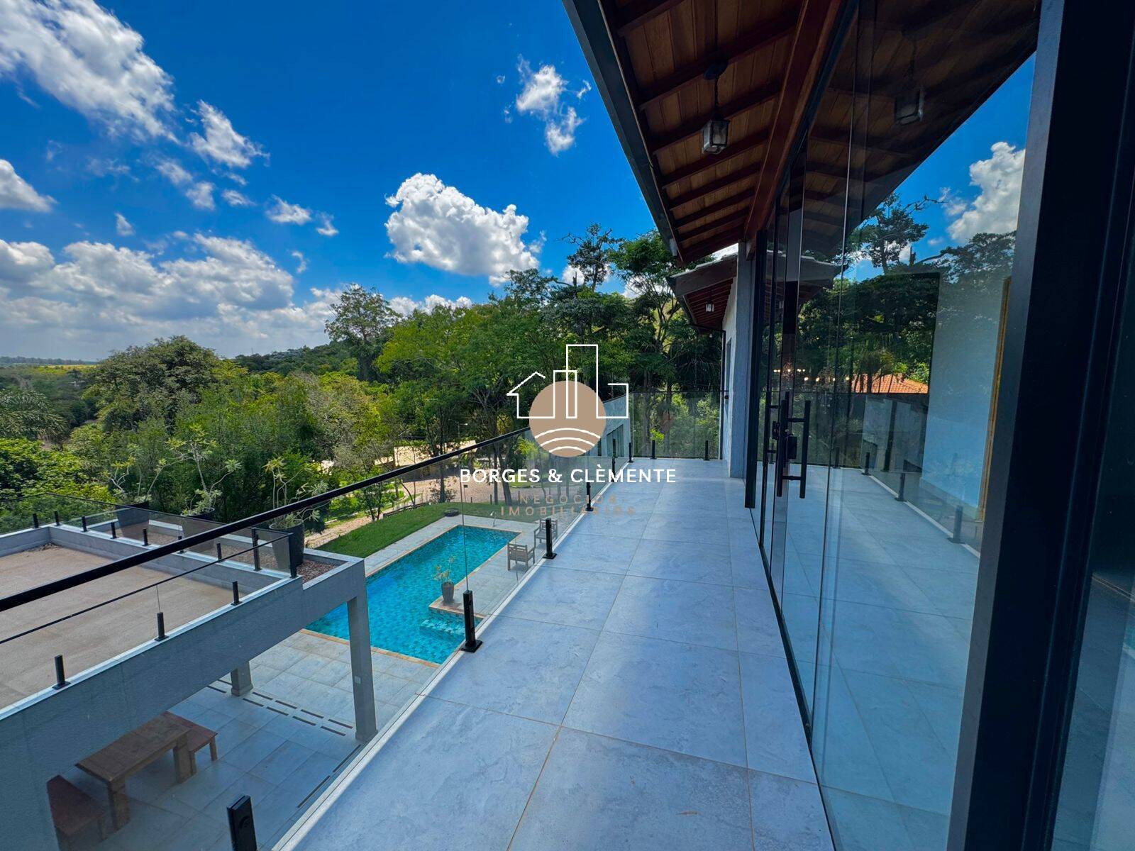 Casa, 4 quartos, 300 m² - Foto 1
