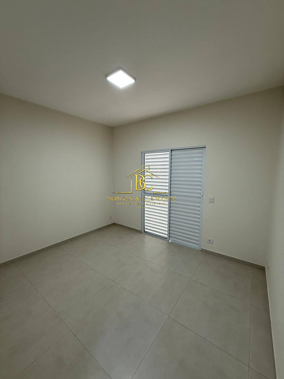 Casa, 3 quartos, 133 m² - Foto 2