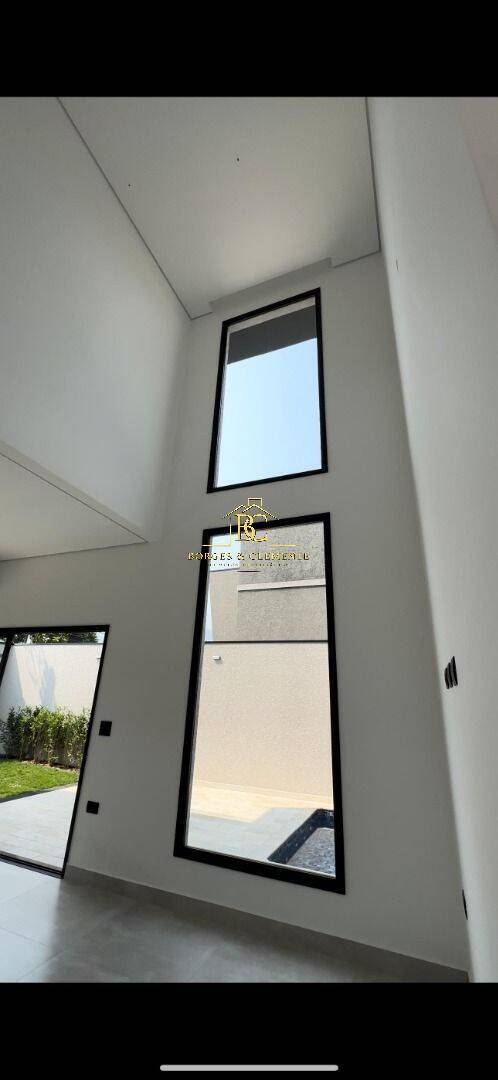 Casa, 3 quartos, 219 m² - Foto 3