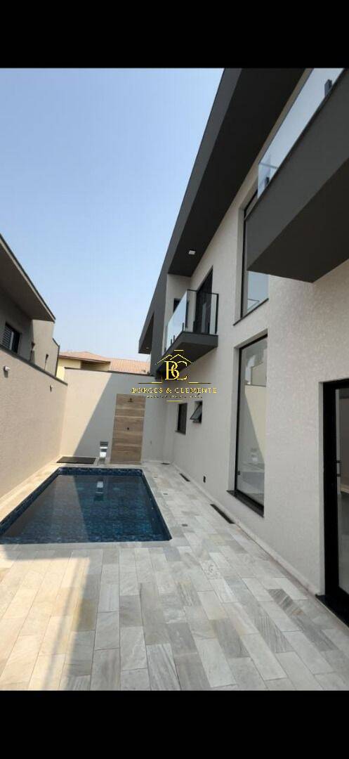 Casa, 3 quartos, 219 m² - Foto 2