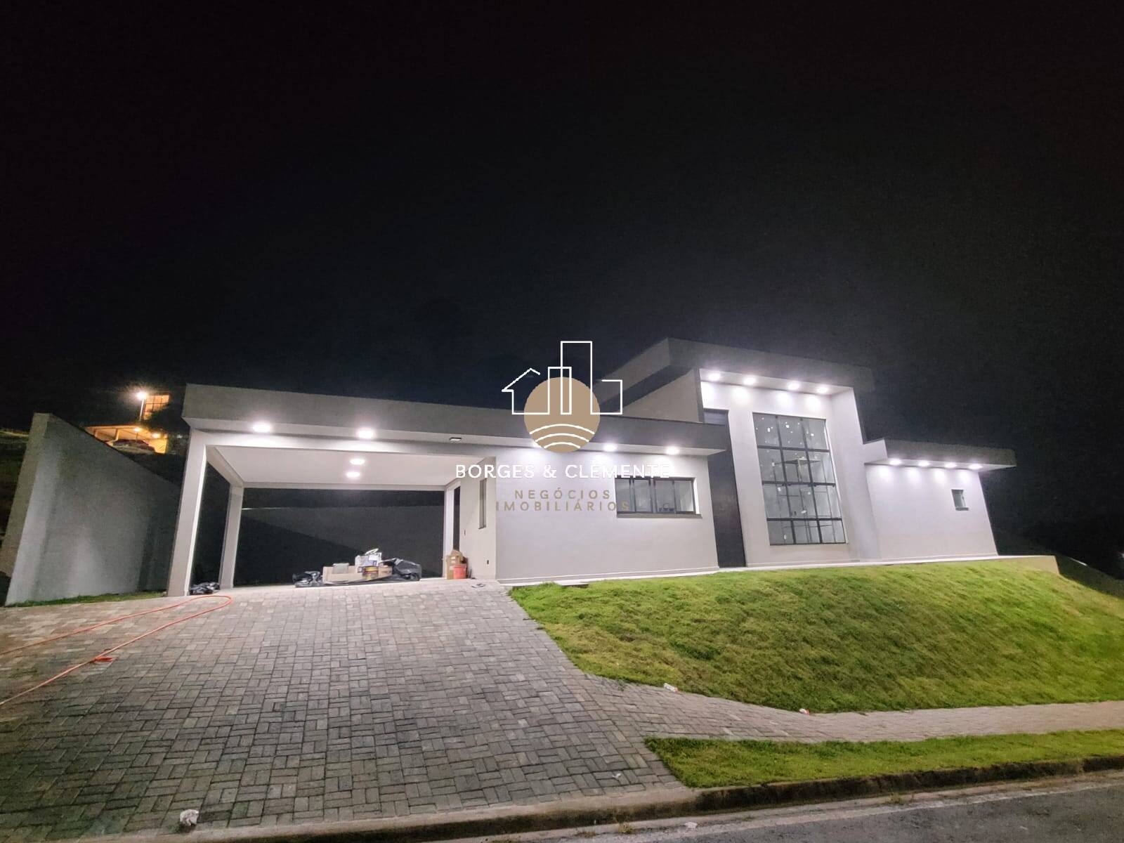 Casa, 3 quartos, 170 m² - Foto 1