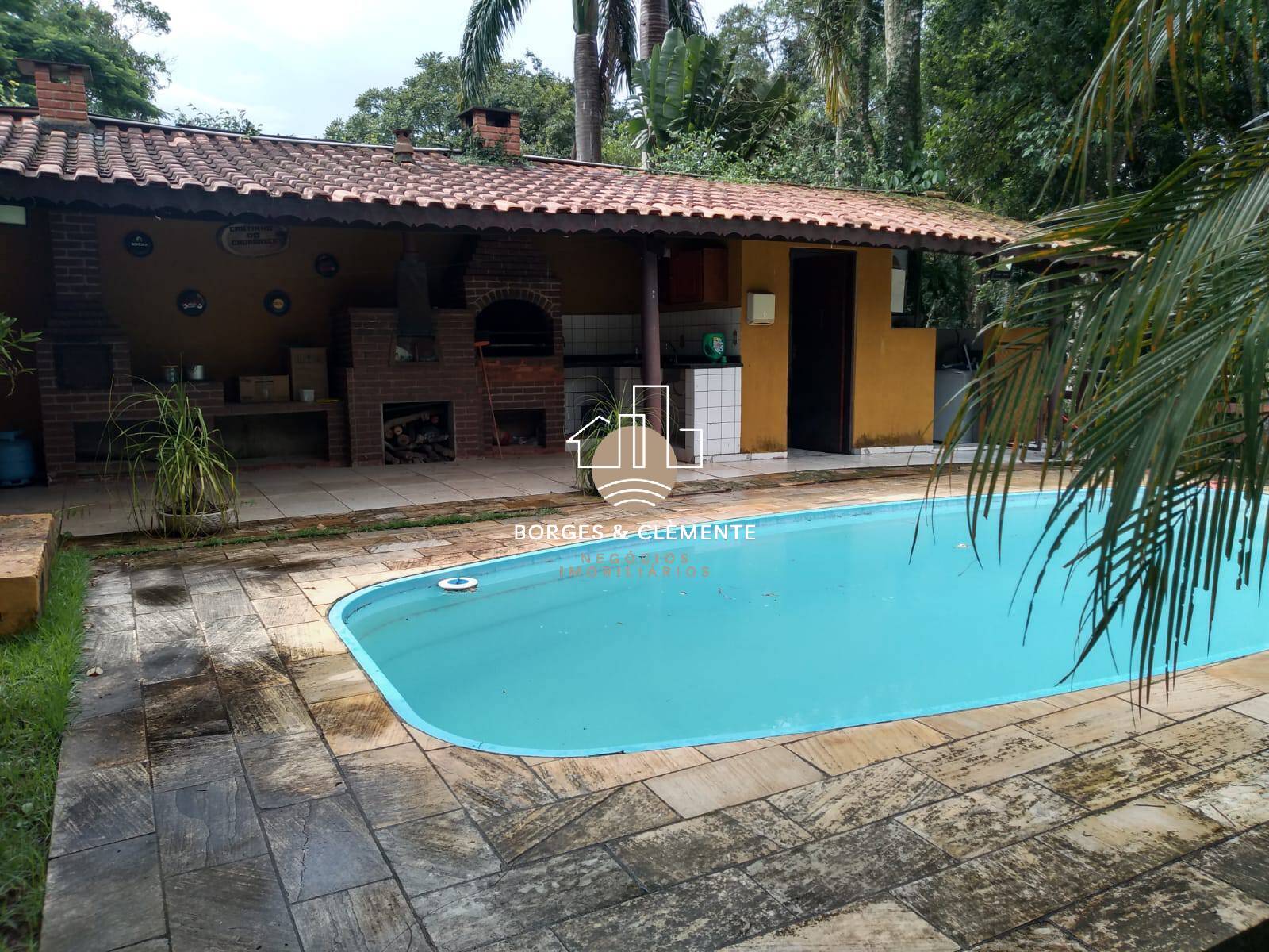 Casa, 4 quartos, 200 m² - Foto 1