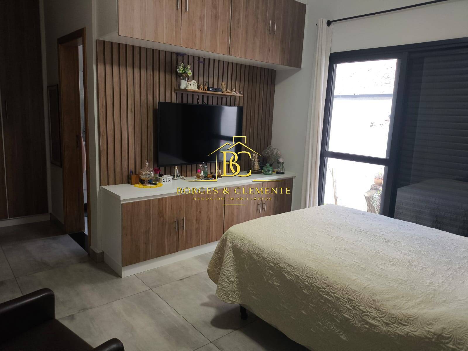 Casa, 4 quartos, 250 m² - Foto 39
