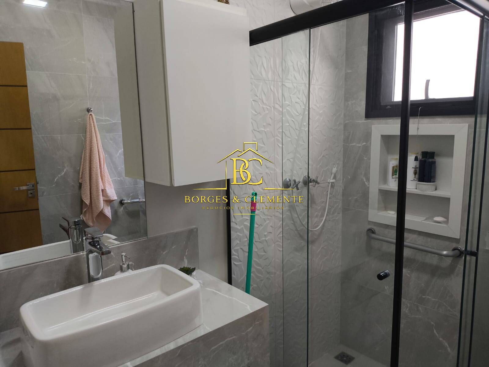 Casa, 4 quartos, 250 m² - Foto 44