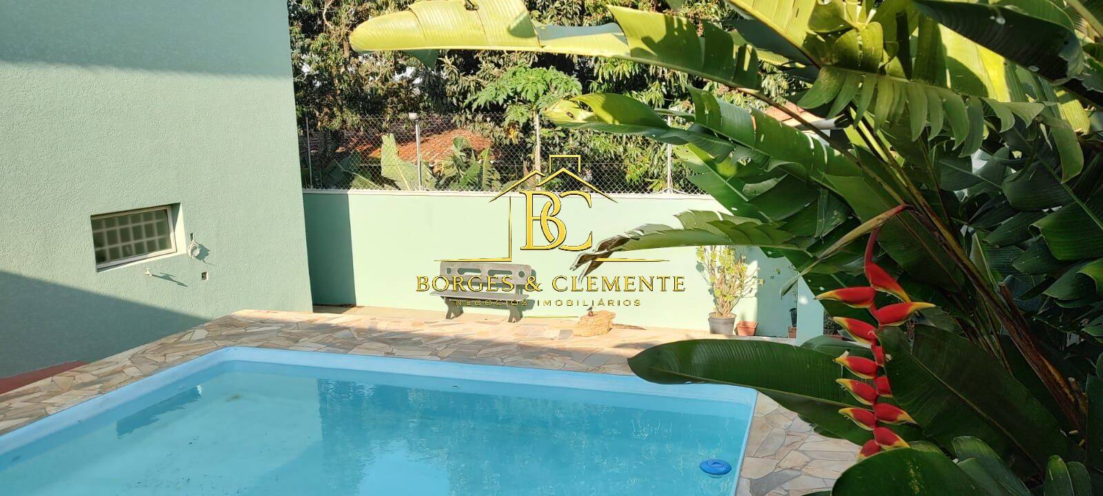 Casa, 3 quartos, 228 m² - Foto 3