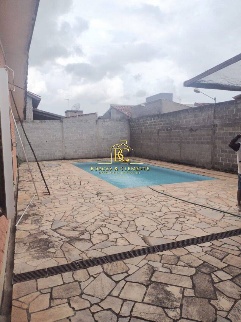 Casa, 3 quartos, 300 m² - Foto 1
